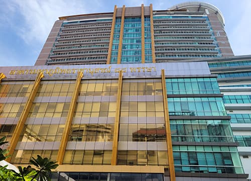 โรงพยาบาลตำรวจ - ผลงานติดฟิล์มอาคารและฟิล์มกรองแสงอาคารคุณภาพสูง